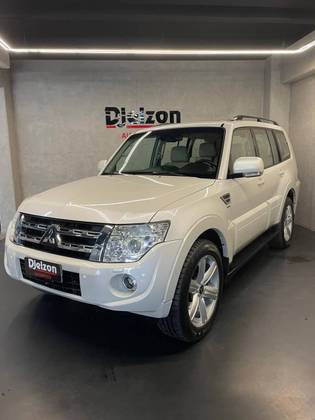 MITSUBISHI PAJERO FULL 3.2 HPE 4X4 16V DIESEL 2P AUTOMÁTICO MITSUBISHI PAJERO FULL 3.2 HPE 4X4 16V DIESEL 2P AUTOMÁTICO